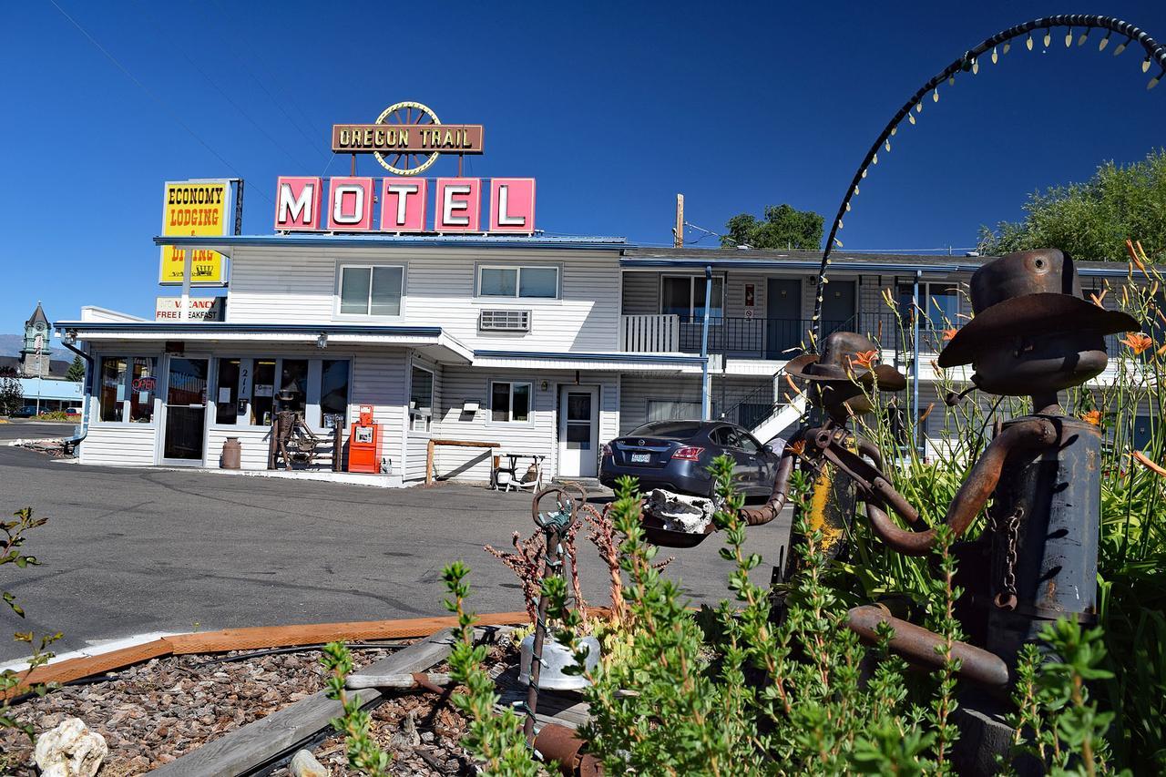 بيكر سيتي Oregon Trail Motel And Restaurant المظهر الخارجي الصورة